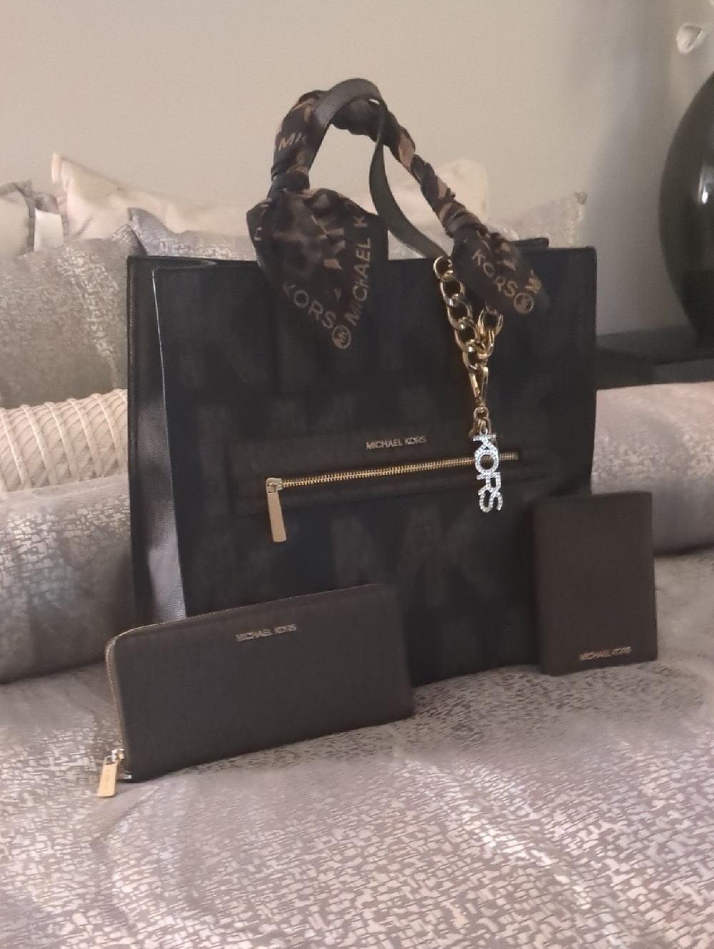 3pc Michael Kors Dark Brown MK Logo Tote with Matching Wallet & Cardholder. - Picture 3 of 9